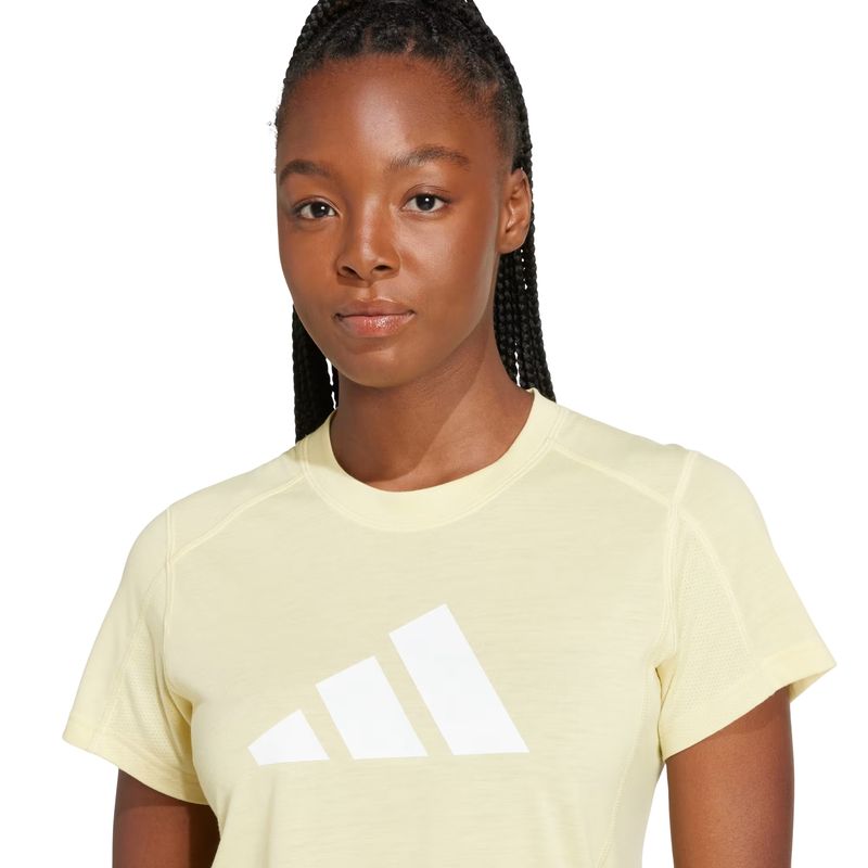 camiseta-adidas-essentials-big-performance-logo-feminina-amarela