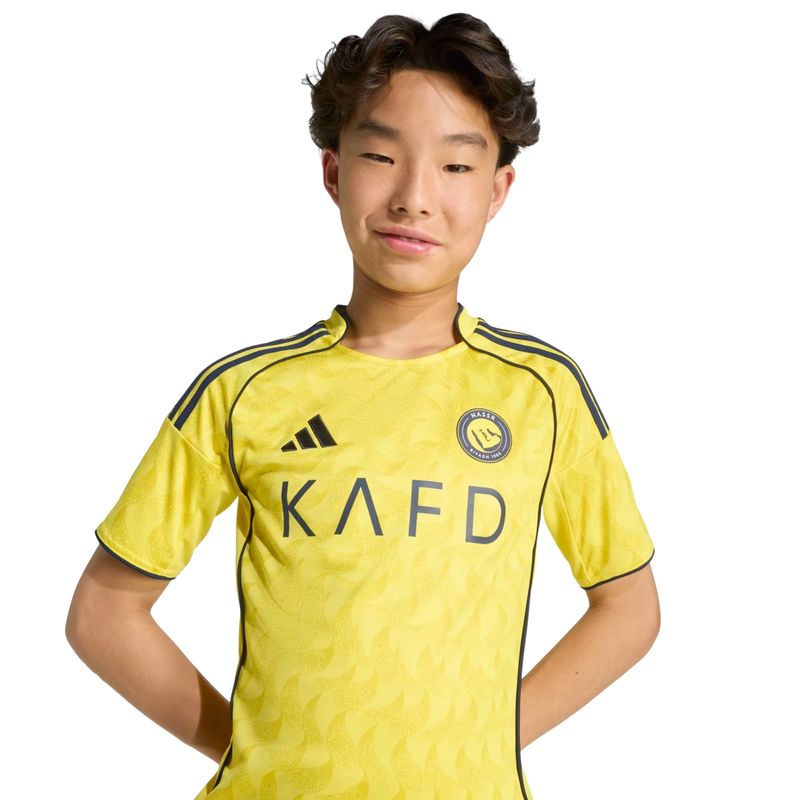 camisa-al-nassr-fc-i-25/26-adidas-cr7-infantil-amarela