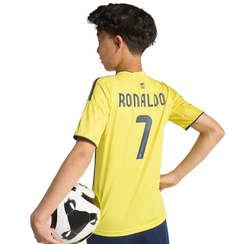 camisa-al-nassr-fc-i-25/26-adidas-cr7-infantil-amarela