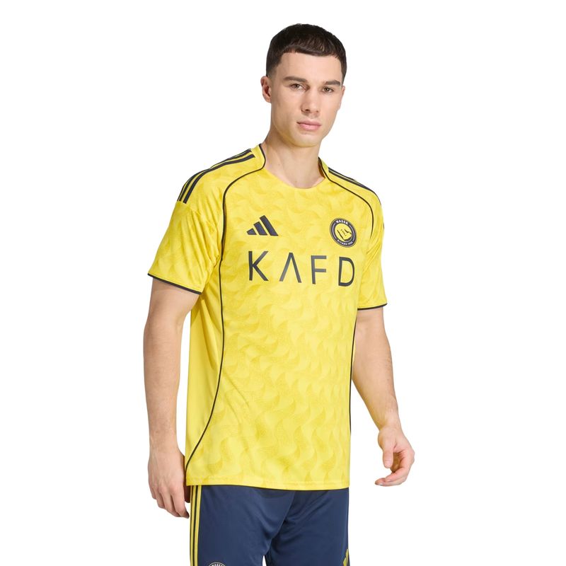 camisa-al-nassr-fc-i-25/26-adidas-cr7-masculina-amarela