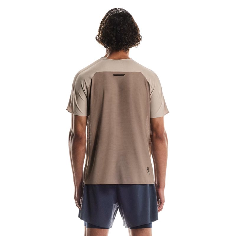 camiseta-on-running-performance-t-masculina-bege