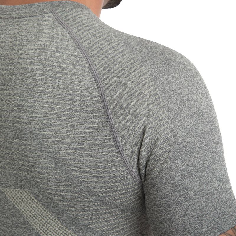 camiseta-mizuno-soul-fit-4-new-masculina-cinza