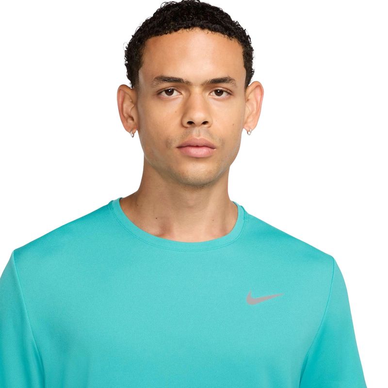 camiseta-nike-miler-dri-fit-uv-masculina-azul