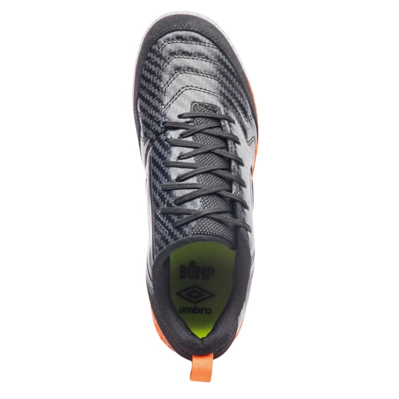 chuteira-futsal-umbro-pro-5-bump-masculina-preta-laranja