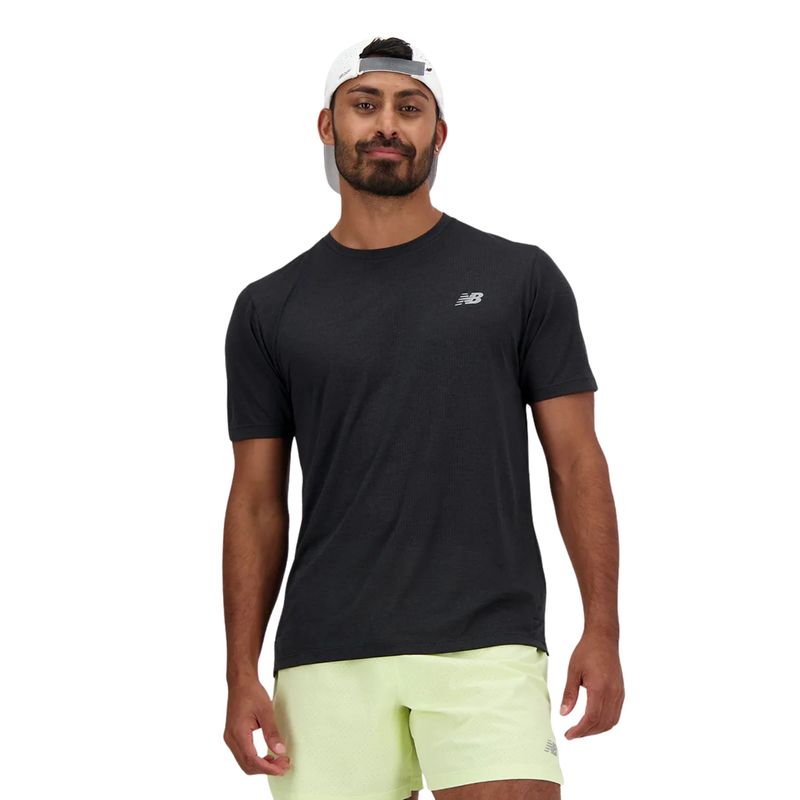camiseta-new-balance-atlhetics-run-masculina-preta