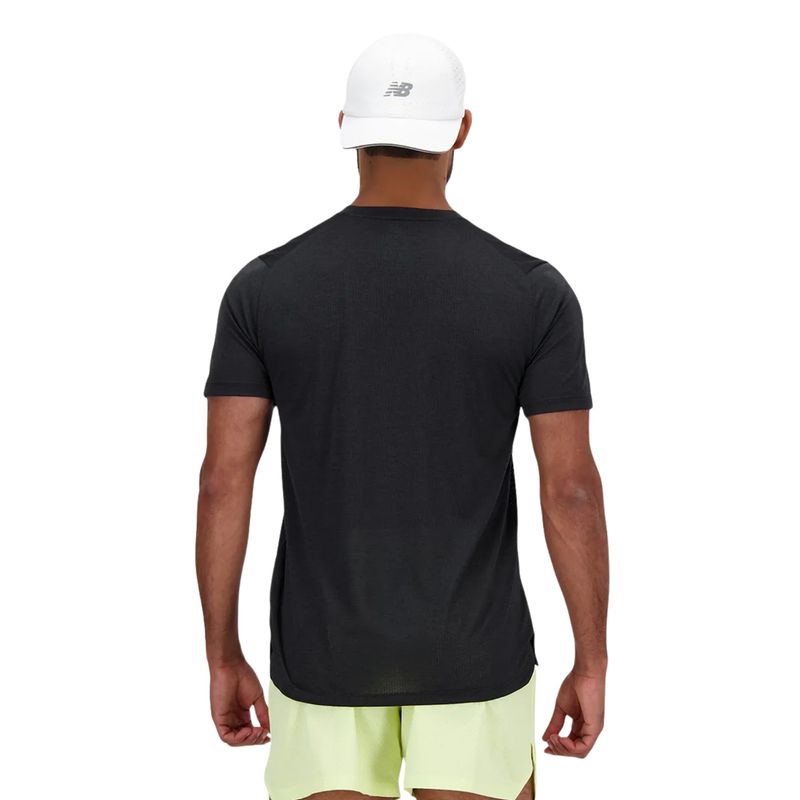 camiseta-new-balance-atlhetics-run-masculina-preta