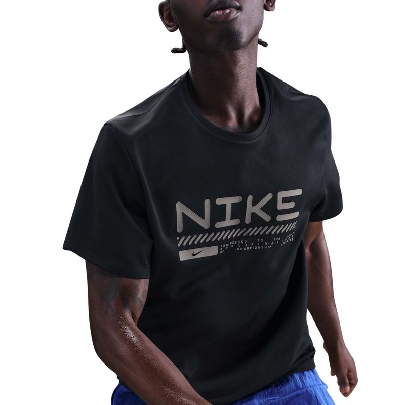 camiseta-nike-winter-miler-masculina-preta