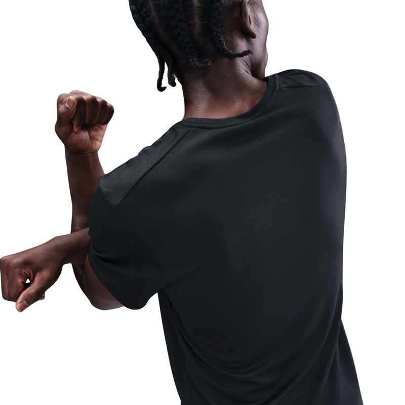 camiseta-nike-winter-miler-masculina-preta