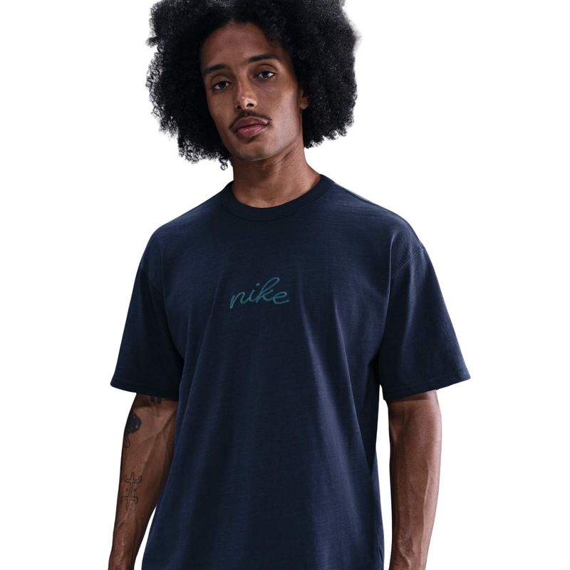 camiseta-nike-sportswear-essential-masculina-azul-marinho
