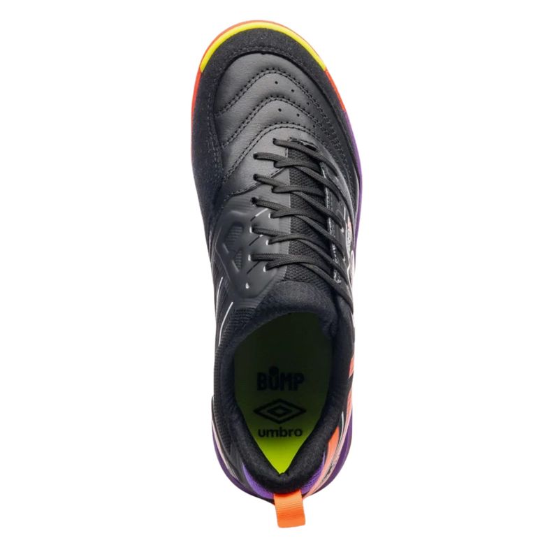 chuteira-futsal-umbro-pro-5-stable-masculina-preta-laranja