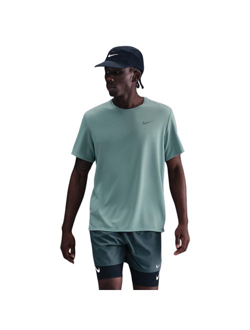 Camiseta Nike Miler Dri-Fit Uv Masculina - Verde Claro