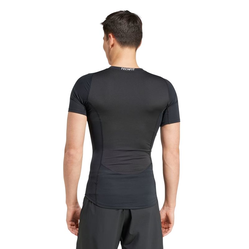 camiseta-adidas-treino-techfit-compression-masculina-preta