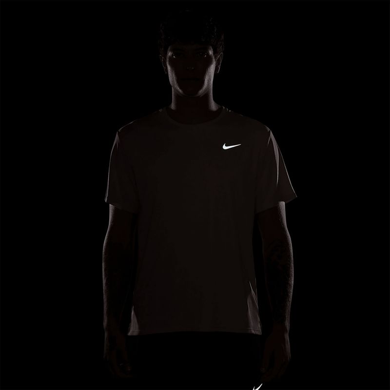 camiseta-nike-miler-dri-fit-uv-masculina-bege