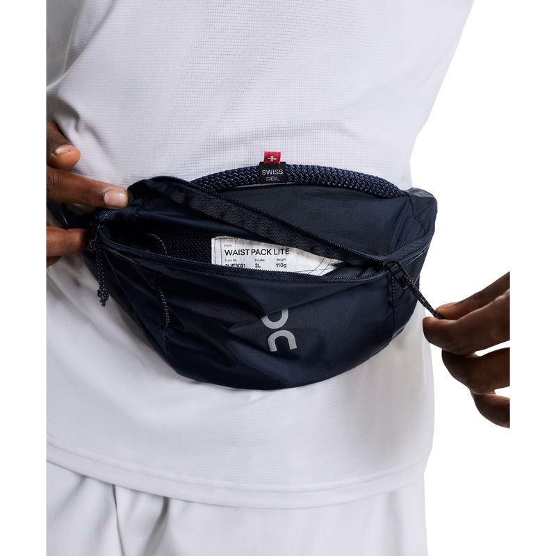 pochete-on-running-waist-pack-2l-lite-unissex-azul-marinho