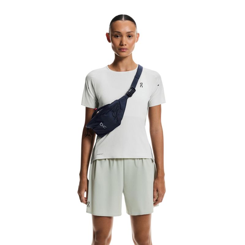 pochete-on-running-waist-pack-2l-lite-unissex-azul-marinho