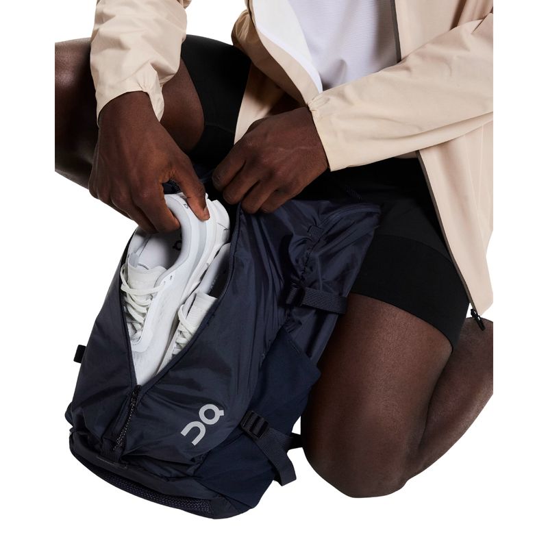 mochila-on-running-speed-pack-18l-lite-unissex-azul-marinho