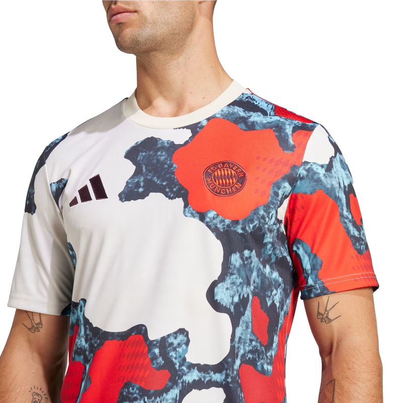 camisa-bayern-24-25-adidas-pré-jogo-masculina-branca-estampada
