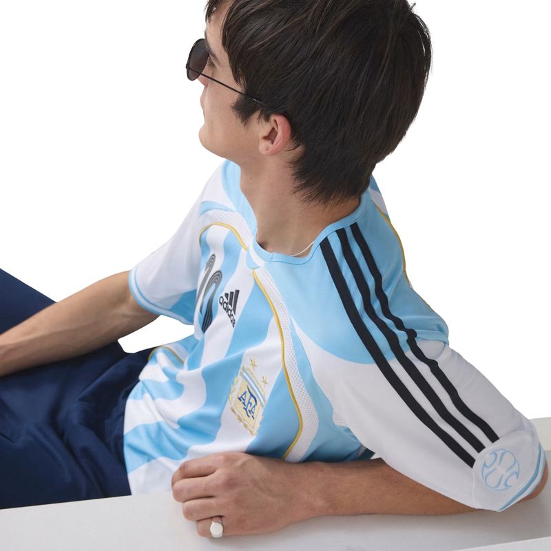 camisa-argentina-i-adidas-messi-2006-masculina-branca-azul