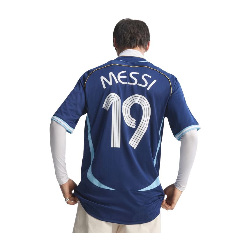 camisa-argentina-ii-2006-adidas-messi-masculina-azul