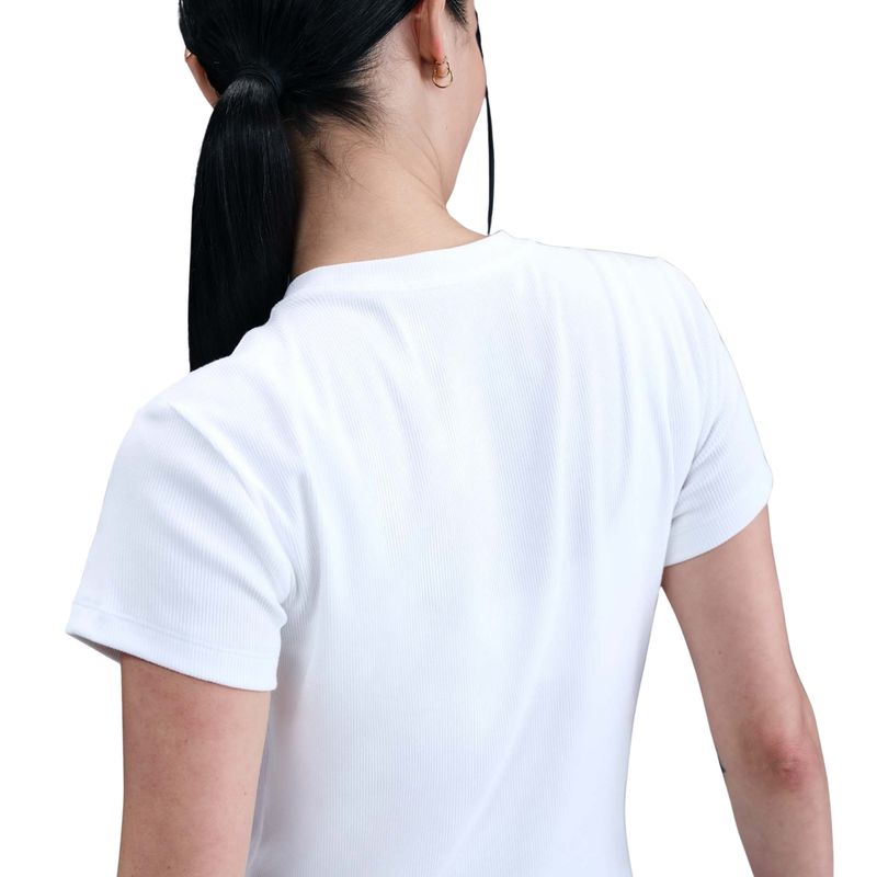 camiseta-nike-sportswear-feminina-branca