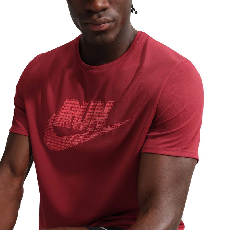 camiseta-nike-dri-fit-nike-run-energy-masculina-vermelha