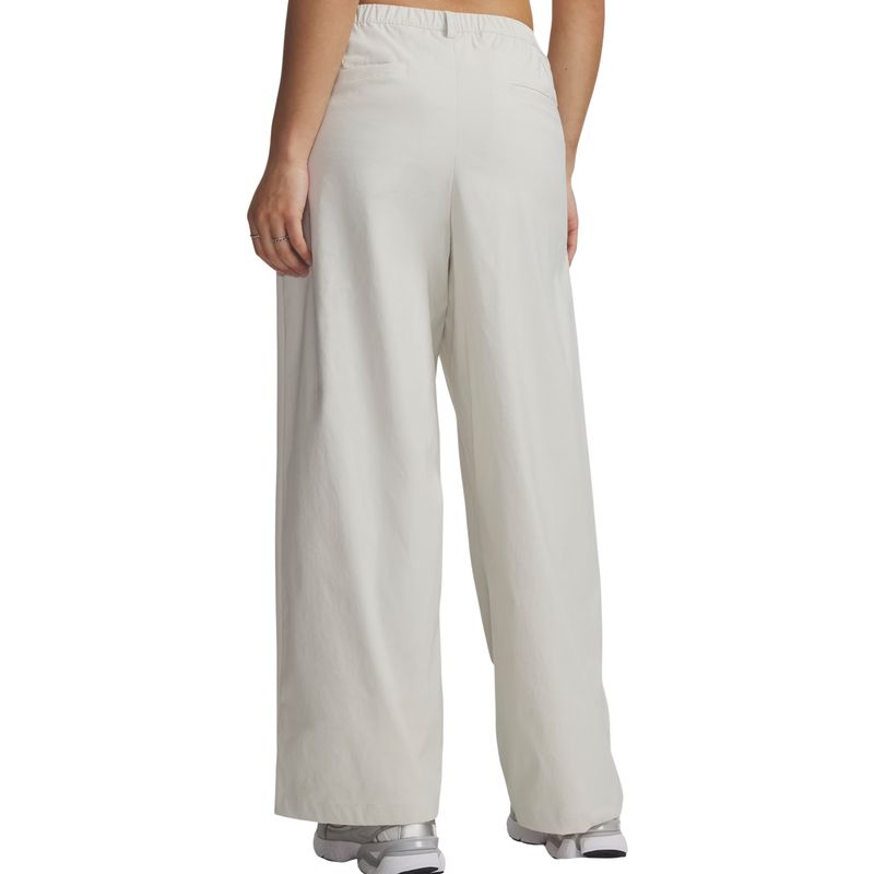 calca-under-armour-unstoppable-pleated-feminina-bege
