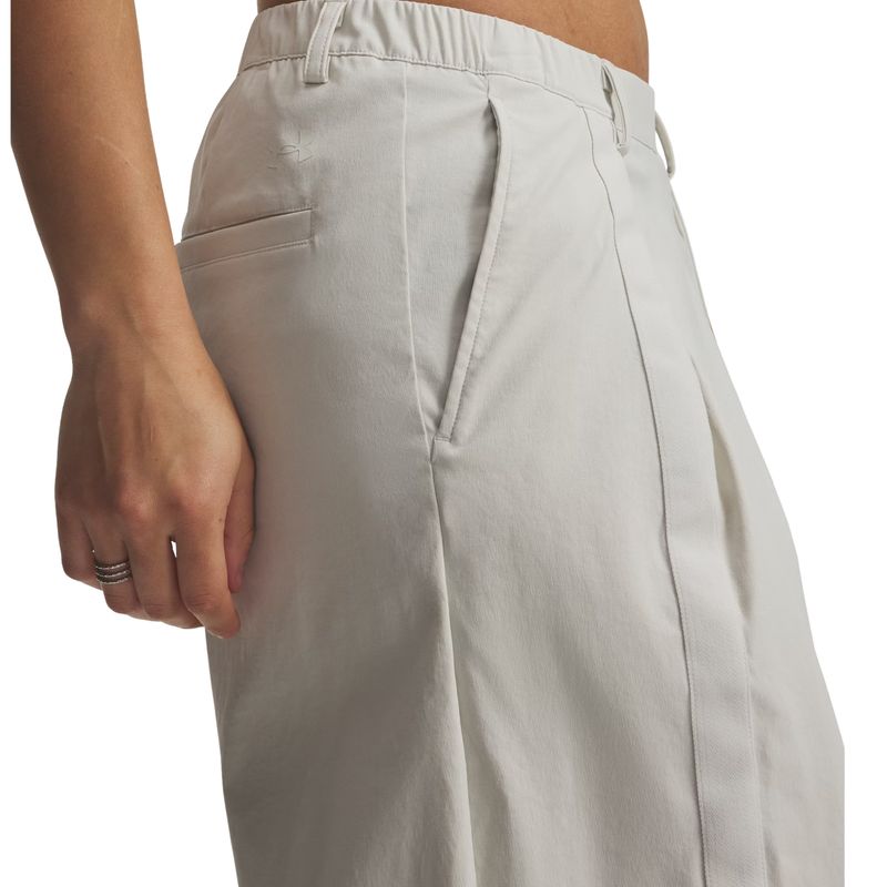 calca-under-armour-unstoppable-pleated-feminina-bege