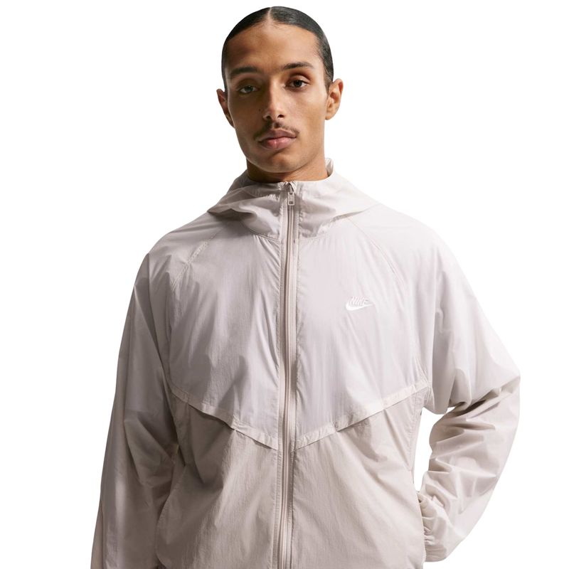 jaqueta-nike-windrunner-unlined-uv-masculina-bege