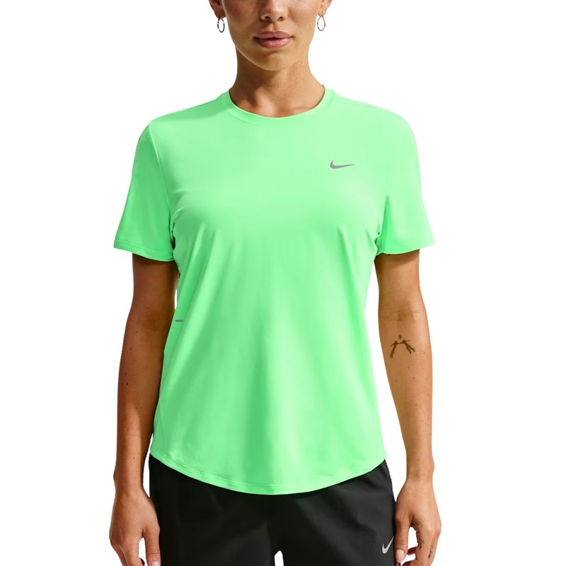 camiseta-nike-swift-dri-fit-feminina-verde