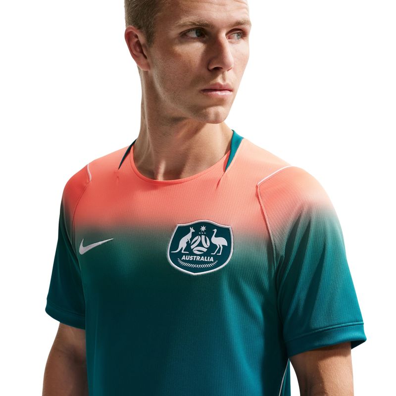 camisa-australia-ii-26-27-nike-torcedor-pro-masculina-verde-laranja