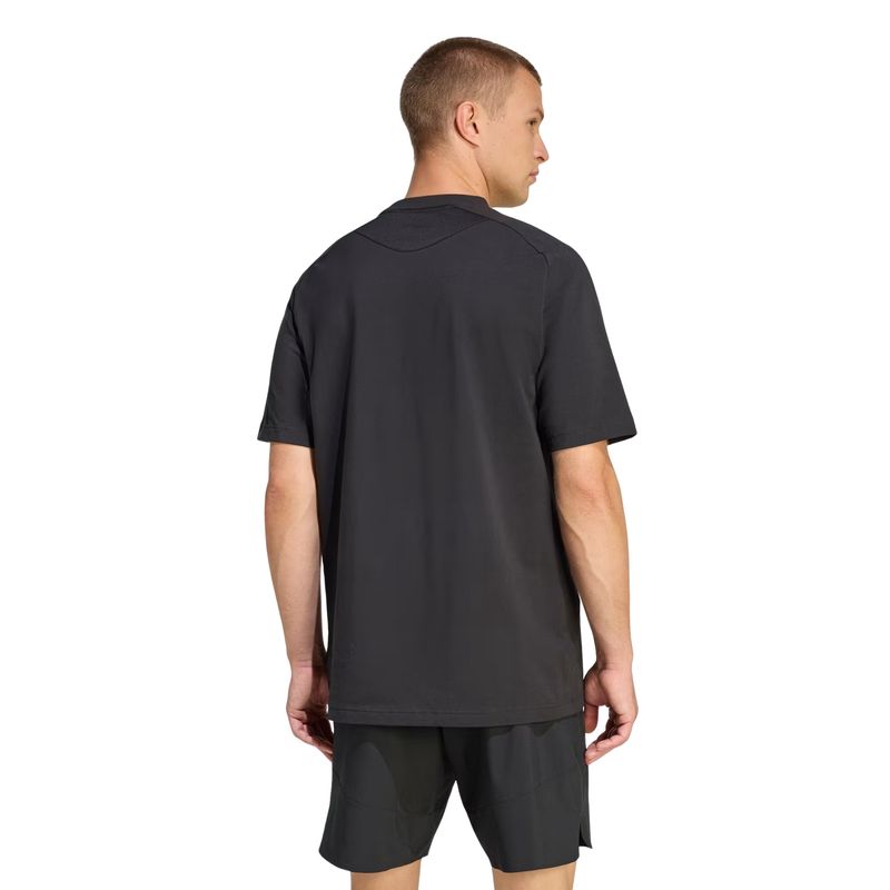 camiseta-adidas-tiro-travel-masculina-preta