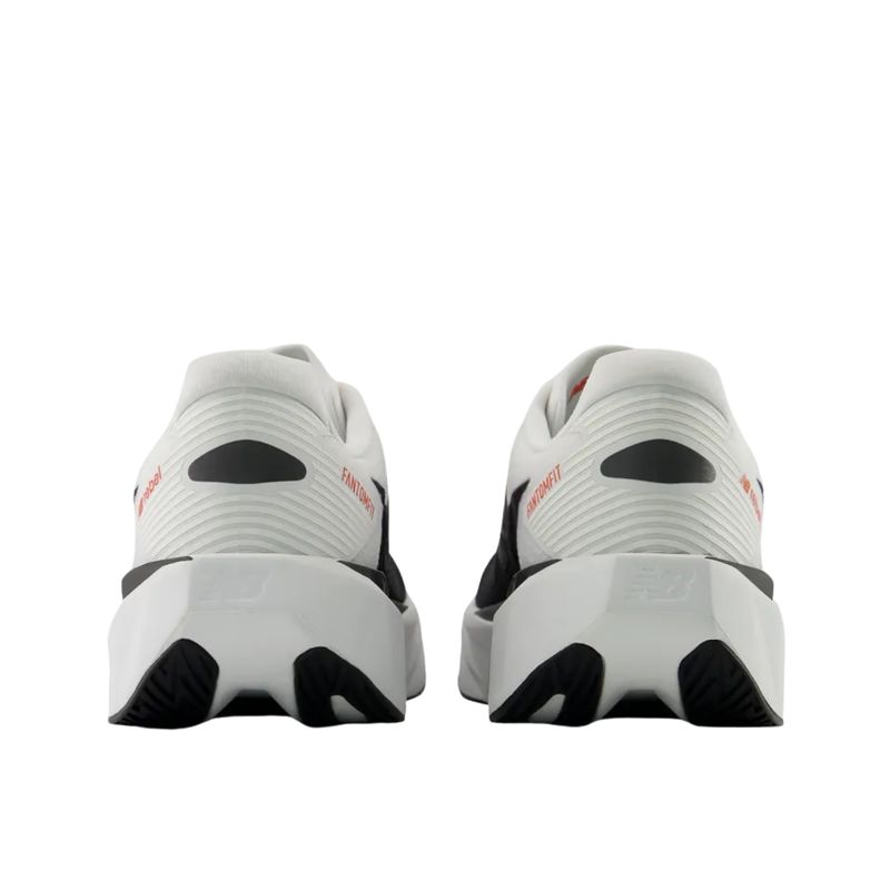 tenis-new-balance-fuelcell-rebel-v5-masculino-branco-preto