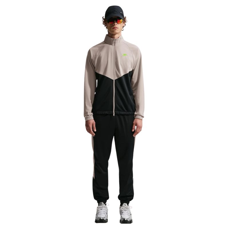 agasalho-nike-woven-suit-masculino-bege-preto