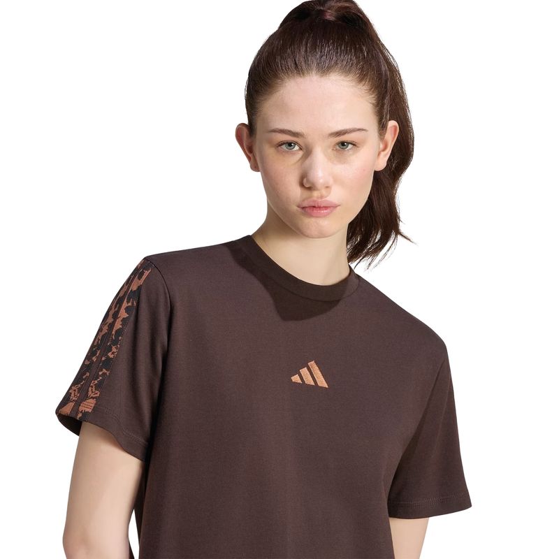 camiseta-adidas-estampa-animal-seasonal-essentials-feminina-marrom